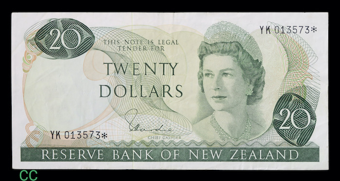 Zealand star note yk hardie signature