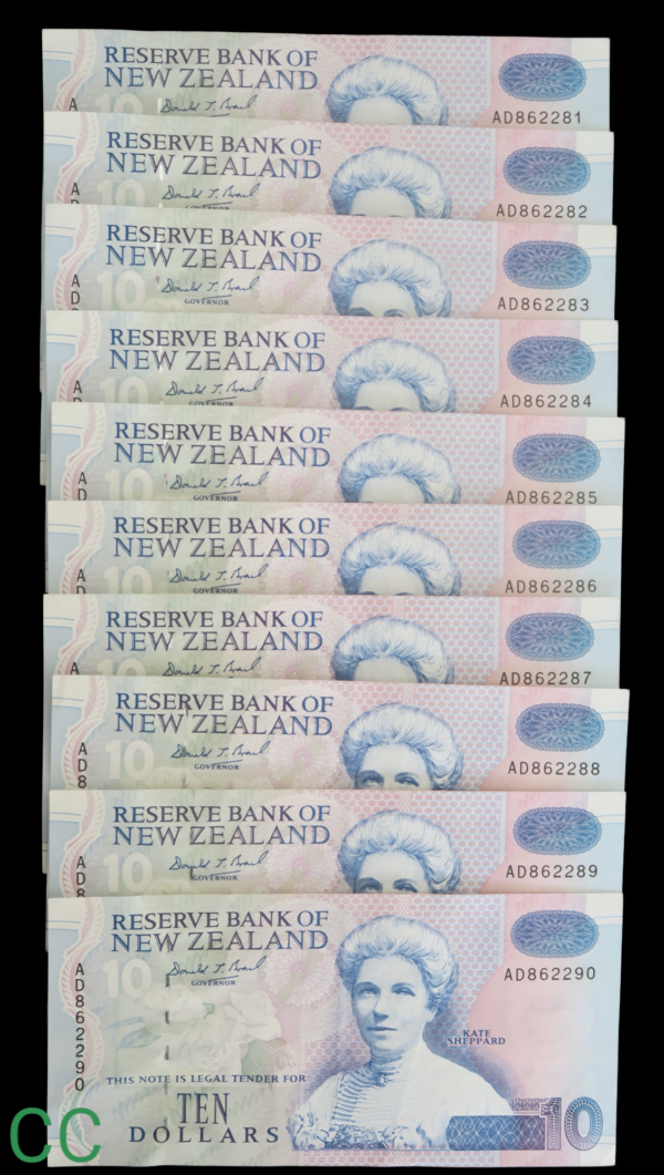 Zealand ten dollar notes