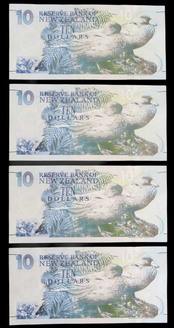 New zealand 10 dollars