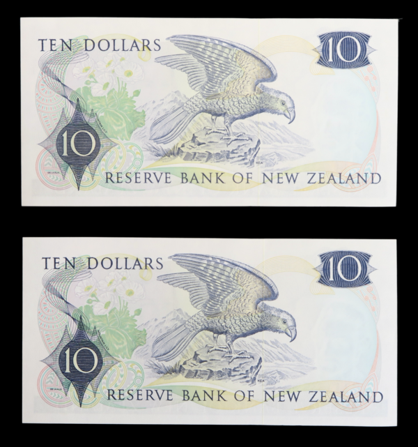 Zealand ten dollar notes