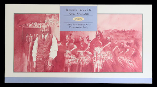 Zealand banknote folder