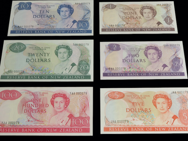 New zealand 1981 note set