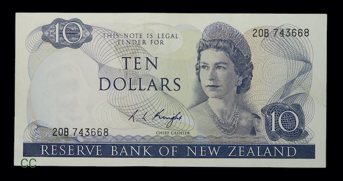 Nz ten dollars 1975 to 1977