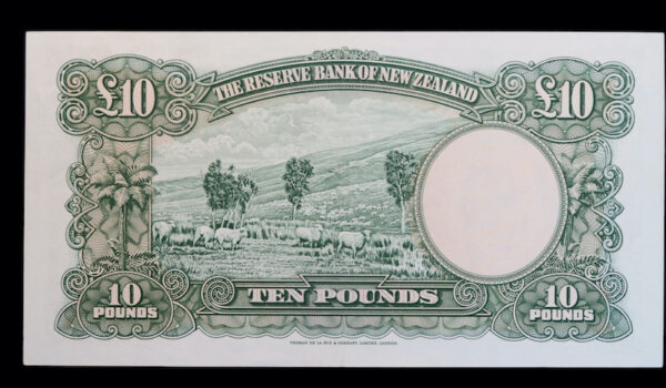 Ten pound paper bank note from new zealand 7f prefix