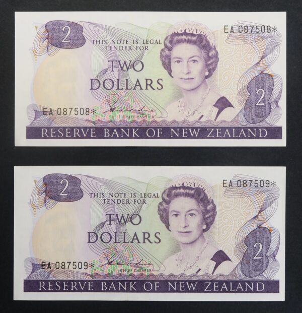 New zealand two dollars star notes pair