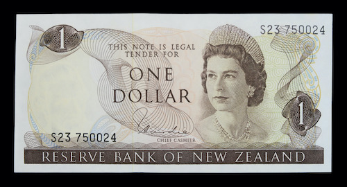 New zealand dollar note uncirculted half price