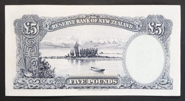New zealand sterling 5 pound note
