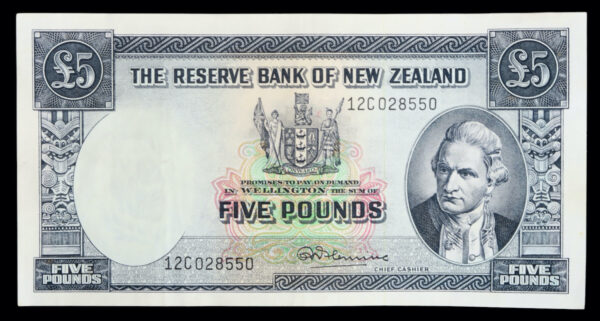 Captain cook portrait 5 pounds sterling from nz