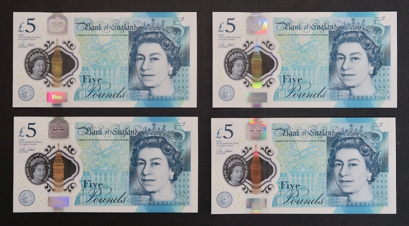 Queen elizabeth five pound notes