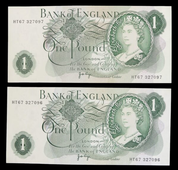 Bank of england pair of pound notes 1970 to 1977