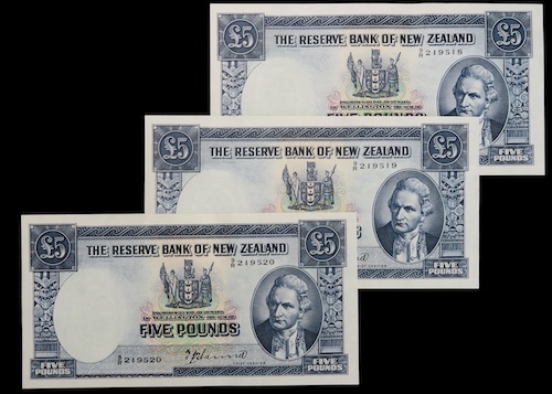 New zealand captain cook banknotes consecutive numbered
