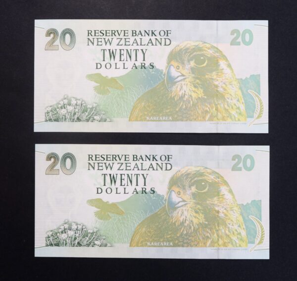 New zealand modified reverse 20 dollar notes