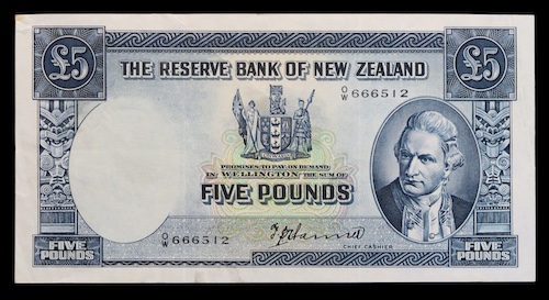 Captain cook paper 5 pound note 1940 to 1955