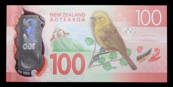 New Zealand wheeler one hundred dollars aa first pre fix banknote