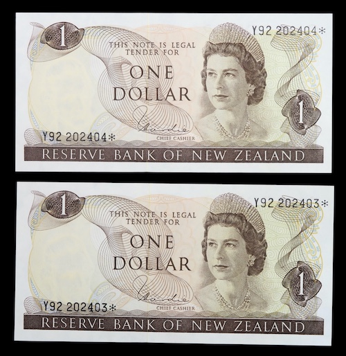 Queen Elizabeth paper banknotes