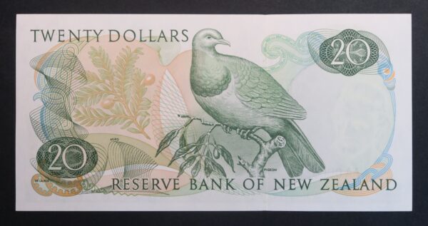 New zealand same number banknotes 1967