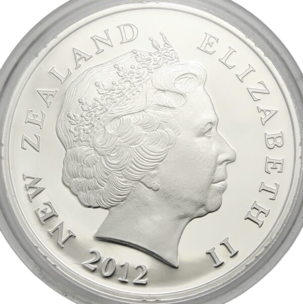 New zealand her matau proof coin 2012