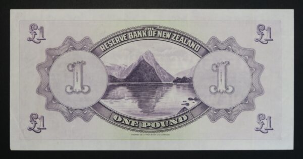 New zealand sterling banknotes one pound 1934 wellington