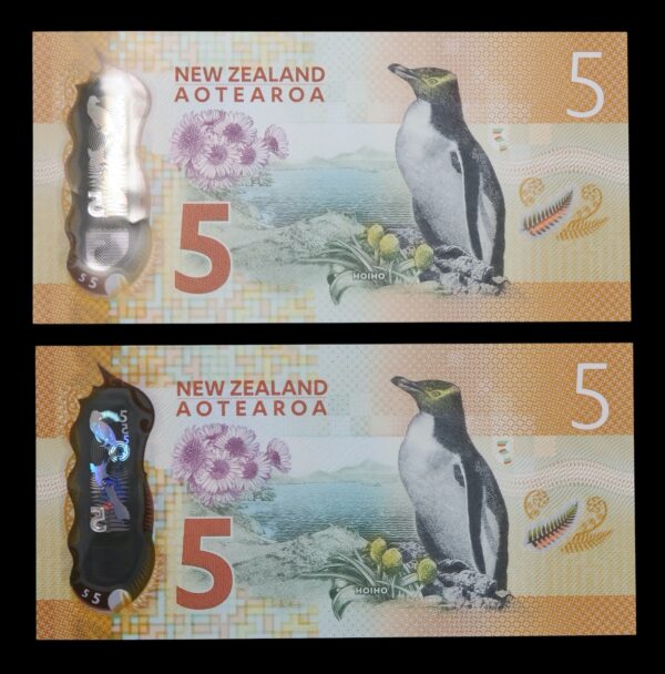 Five dollars yellow eyed penguin 2015 from New Zealand