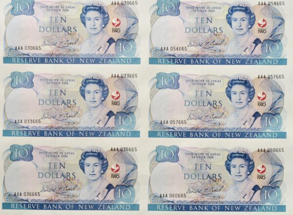 Ten dollars with 1990 commission logo