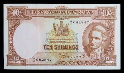Captain cook new zealand sterling banknotes