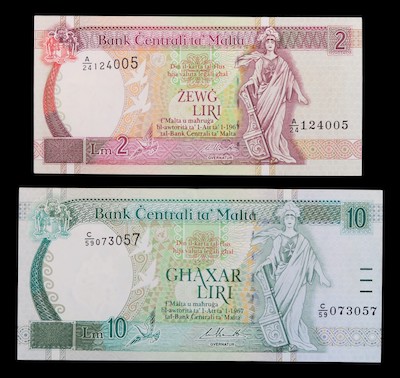 Lady malta with a rudder Maltese banknotes
