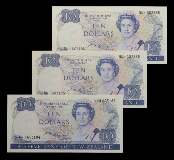 Queen elizabeth banknotes New Zealand
