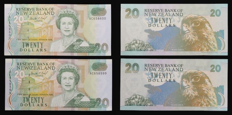 New zealand uncirculated twenty dollars pair