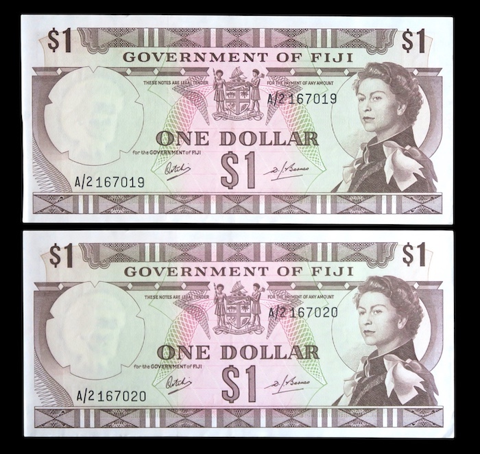 Queen elizabeth fijian banknotes
